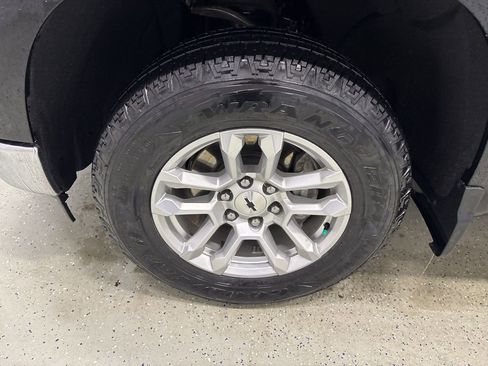 Used 2023 Chevrolet Silverado 1500 LT image 10