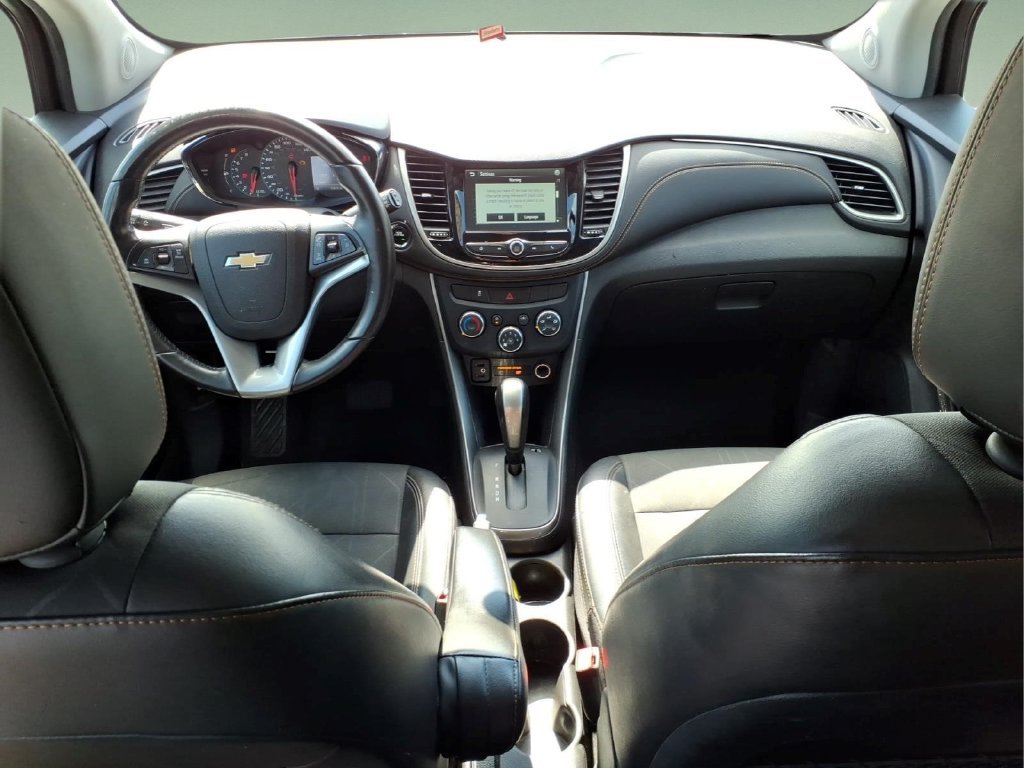 Used 2017 Chevrolet Trax LT w/ LT Convenience Package FWD image 11