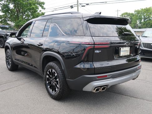 Used 2025 Chevrolet Traverse Z71 w/ Enhanced Driving Package AWD/4WD image 8
