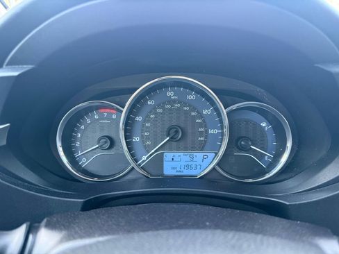 Used 2016 Toyota Corolla LE image 18