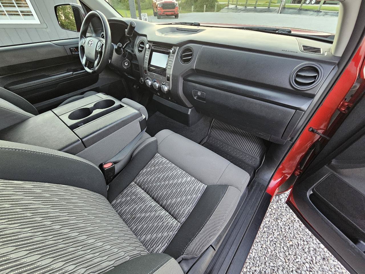 Used 2019 Toyota Tundra SR AWD/4WD image 33