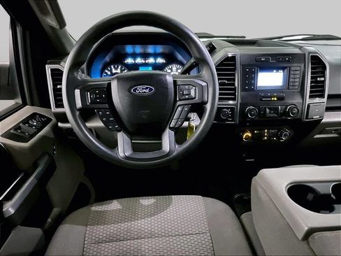 Used 2018 Ford F150 XLT AWD/4WD image 5