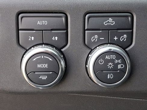 Used 2022 GMC Sierra 1500 Elevation w/ LPO, Elevation Black Package image 27