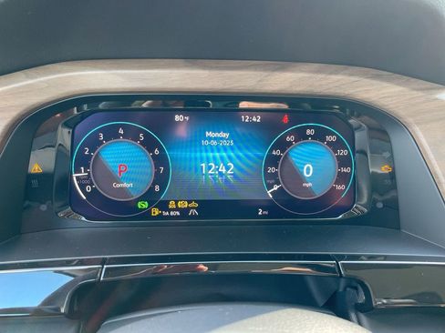 New 2026 Volkswagen Atlas SE image 40