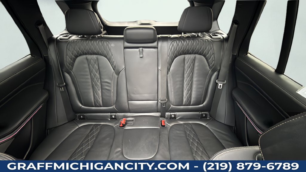 Used 2025 BMW X5 xDrive50e AWD/4WD image 24