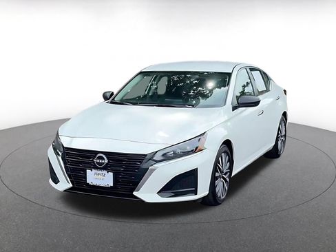 Used 2025 Nissan Altima 2.5 SV FWD image 7