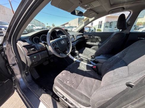Used 2016 Honda Accord EX image 10