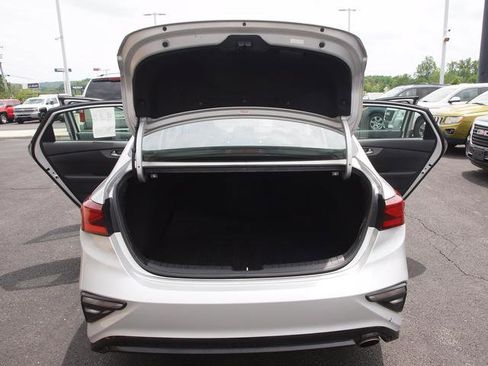 Used 2019 Kia Forte LXS FWD image 5