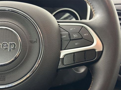 Used 2021 Jeep Compass Latitude image 18
