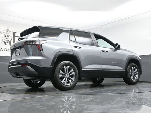 New 2026 Chevrolet Equinox LT w/ Safety and Technology Package FWD image 11