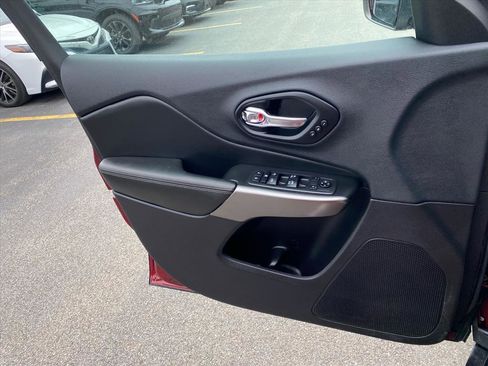 Used 2019 Jeep Cherokee Limited AWD/4WD image 21