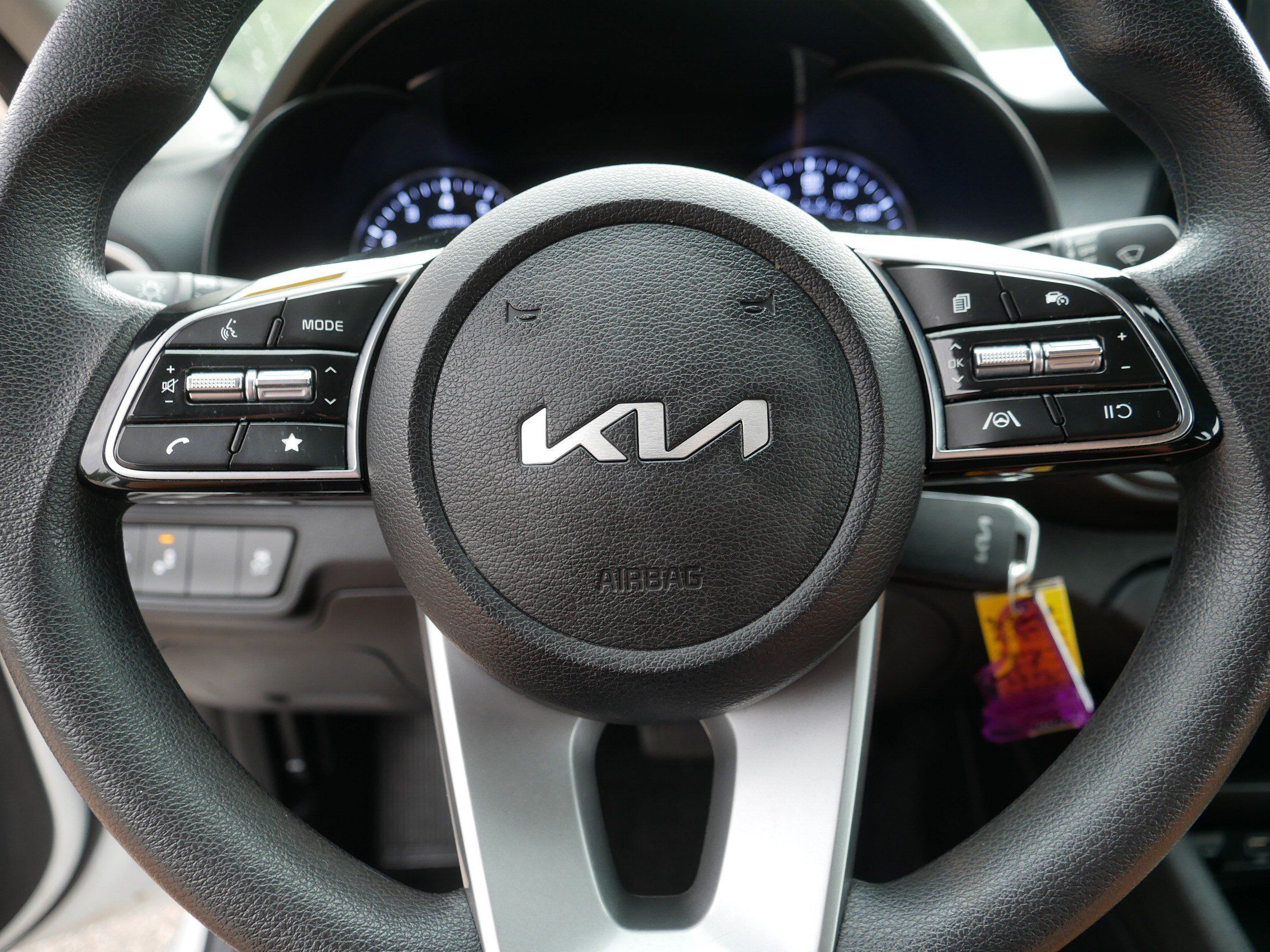 Certified 2023 Kia Forte LXS w/ LXS Technology Package FWD image 25