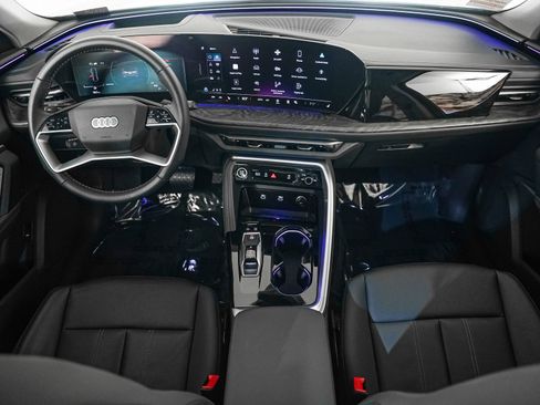 Used 2025 Audi Q5 Premium Plus w/ Premium Plus image 13