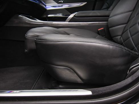 Used 2024 BMW 760i xDrive 760i xDrive image 41