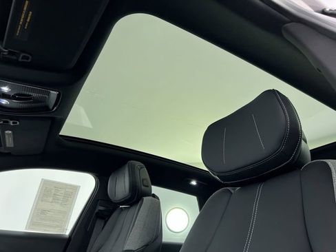 Certified 2024 Cadillac Lyriq Tech image 19