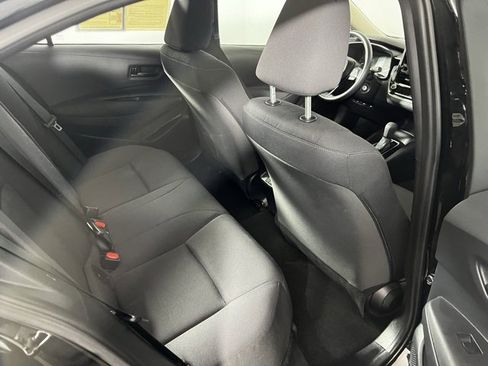 Used 2025 Toyota Corolla LE image 18