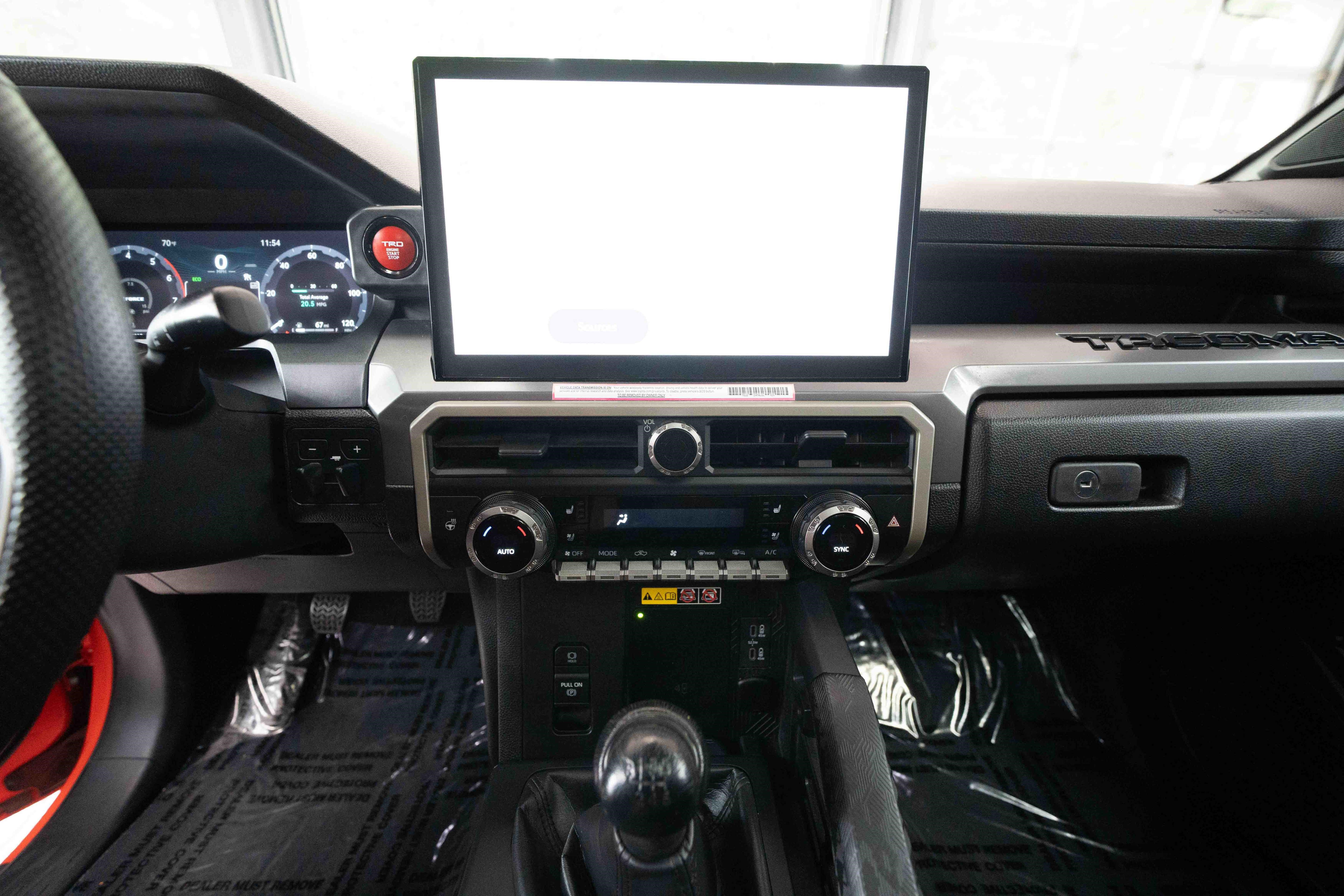 Used 2024 Toyota Tacoma TRD Off-Road w/ TRD Off Road Premium Package AWD/4WD image 17