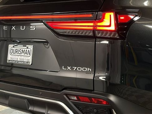 New 2026 Lexus LX 700h F Sport image 9