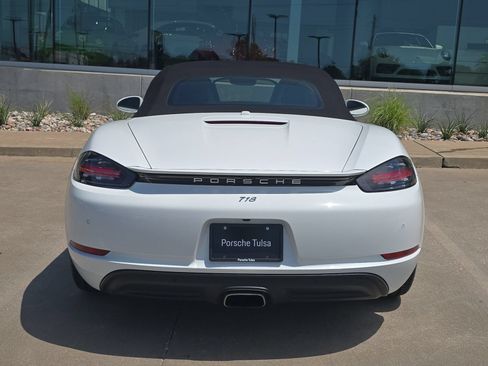 Used 2020 Porsche 718 Boxster RWD image 6