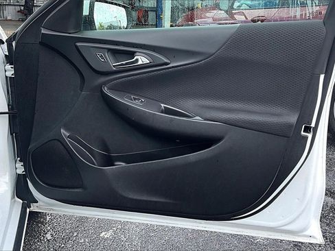 Used 2024 Chevrolet Malibu LT image 20