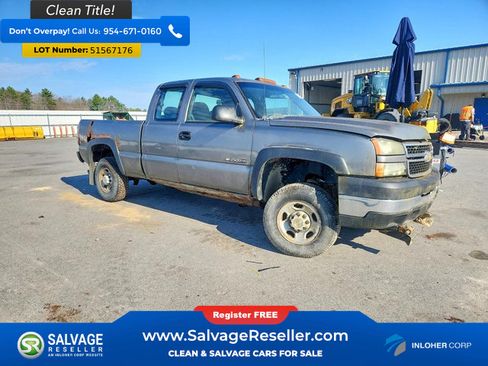 Used 2006 Chevrolet Silverado 2500 W/T w/ Snow Plow Prep Package AWD/4WD image 5