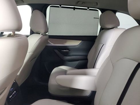 Certified 2025 MAZDA CX-90 3.3 Turbo w/ Preferred Package image 12