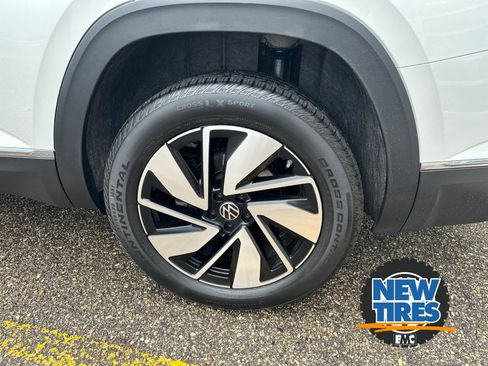 Certified 2024 Volkswagen Atlas SEL AWD/4WD image 9