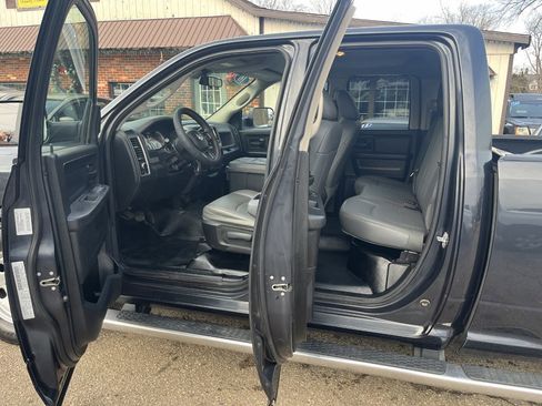 Used 2016 RAM 1500 Tradesman image 12