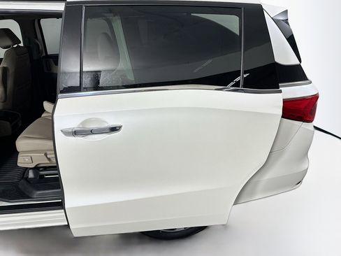 Used 2018 Honda Odyssey Elite image 25