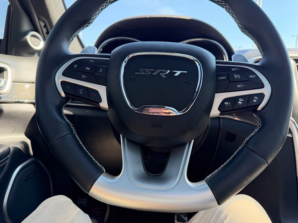 Used 2016 Jeep Grand Cherokee SRT AWD/4WD image 49
