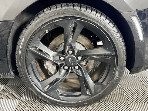Used 2021 Chevrolet Camaro SS RWD image 31