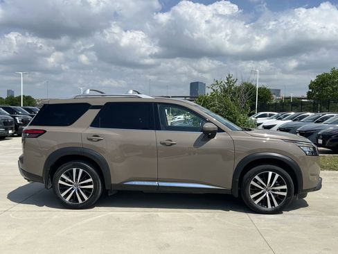 Certified 2025 Nissan Pathfinder Platinum w/ Cargo Package image 3