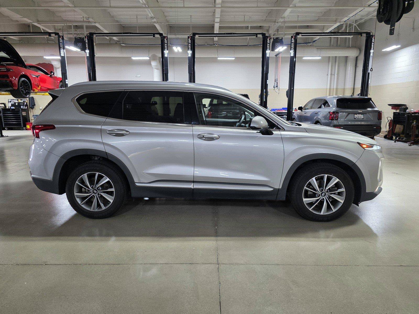 Used 2020 Hyundai Santa Fe SEL w/ Convenience Package FWD image 8