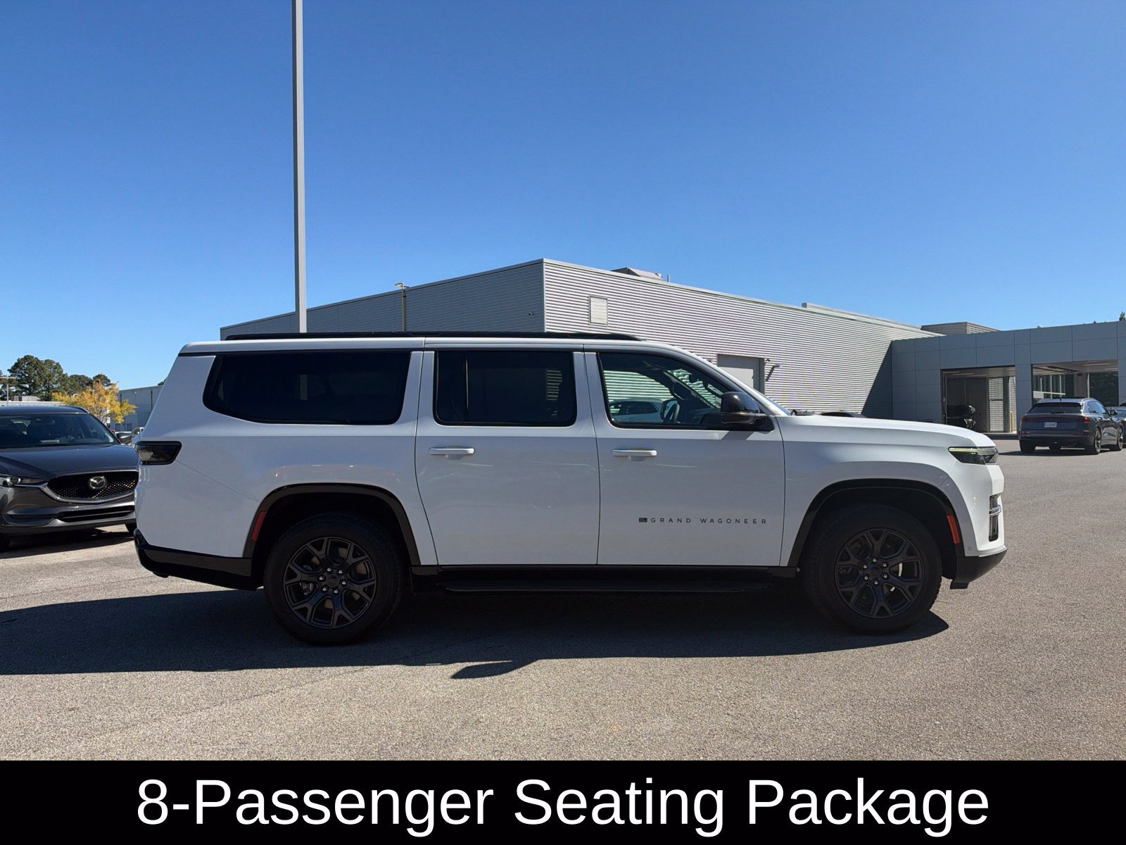 Used 2026 Jeep Grand Wagoneer L Limited w/ 8-Passenger Seating Package AWD/4WD image 4