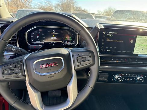 Used 2024 GMC Sierra 1500 Elevation image 12