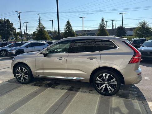 Used 2023 Volvo XC60 B5 Plus w/ Climate Package AWD/4WD image 6