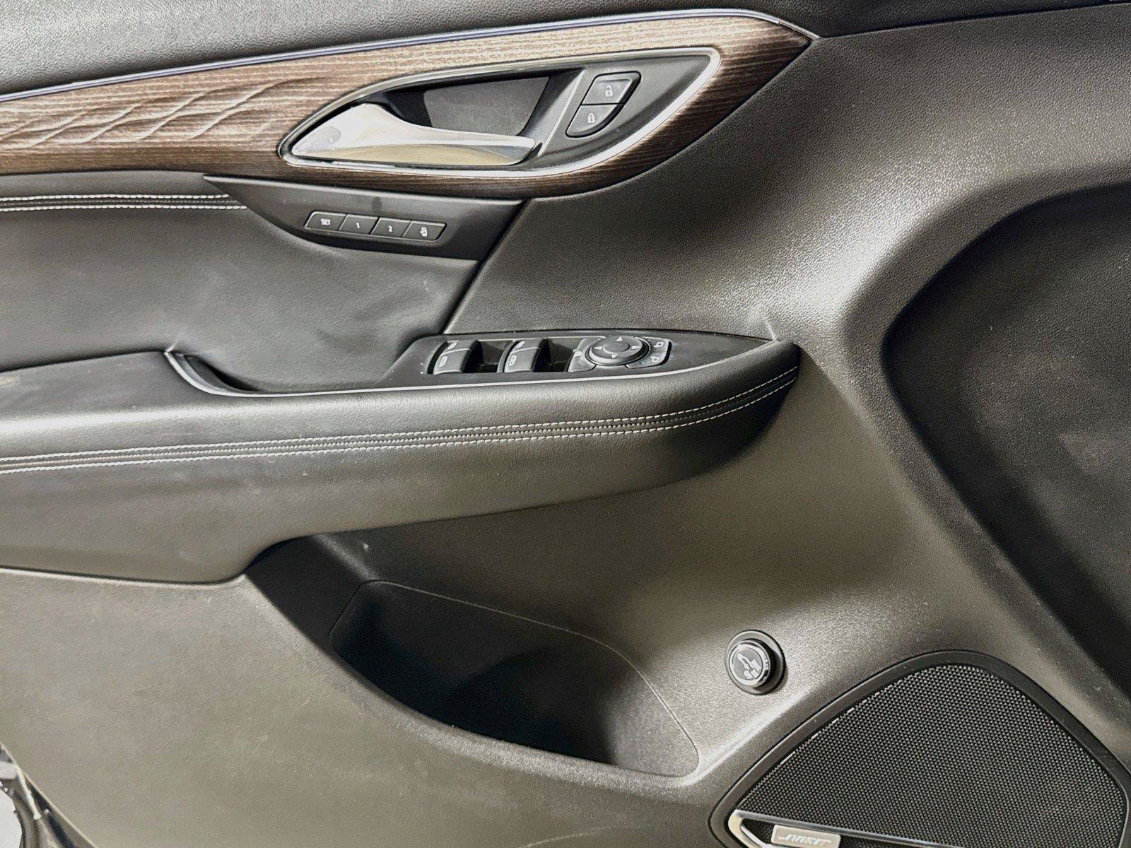 Used 2022 Buick Envision Avenir w/ Technology Package II FWD image 16