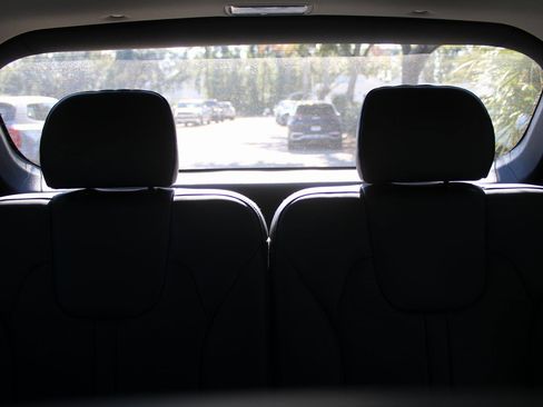 New 2026 Kia Sorento S w/ S Panoramic Sunroof Package image 54