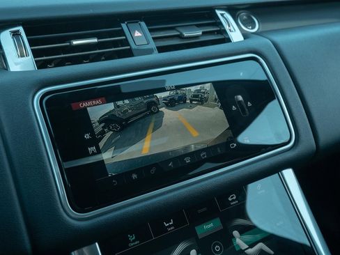 Used 2022 Land Rover Range Rover Sport HST image 31