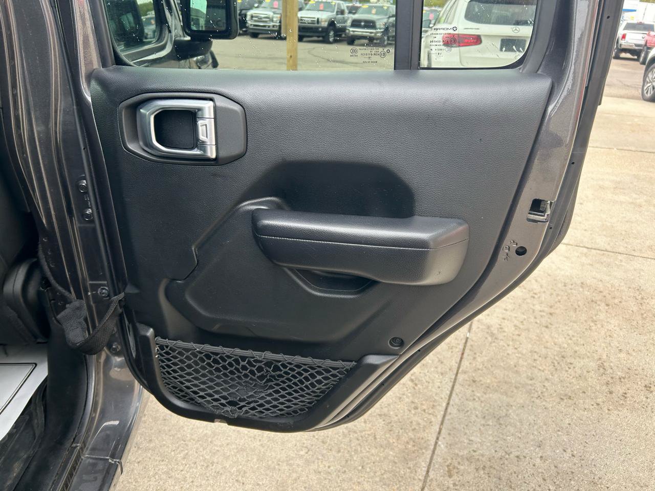 Used 2018 Jeep Wrangler Unlimited Sport S AWD/4WD image 15