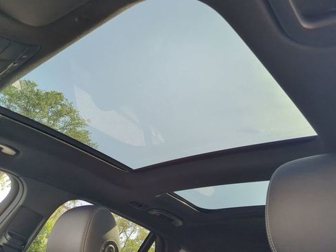 Used 2021 Mercedes-Benz GLC 300 image 19