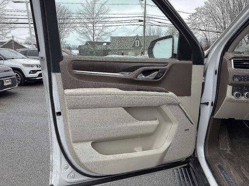 Used 2021 GMC Yukon XL Denali w/ Denali Ultimate Package image 11