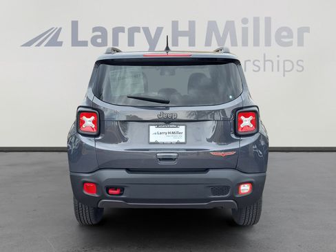 Used 2022 Jeep Renegade Trailhawk w/ Sun/Sound Group image 5
