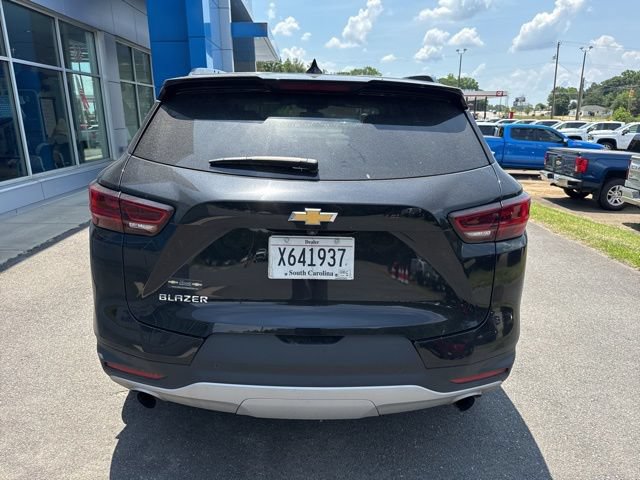 Used 2024 Chevrolet Blazer LT w/ Convenience Package FWD image 5