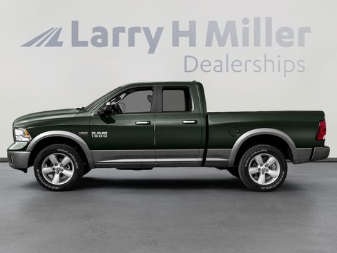 Used 2015 RAM 1500 Big Horn RWD image 3