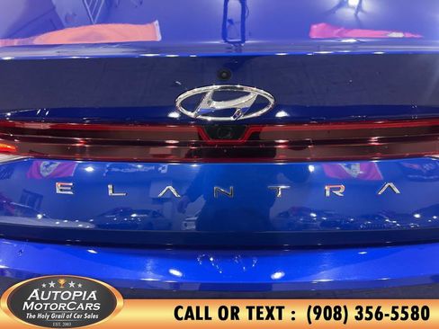 Used 2023 Hyundai Elantra SEL w/ Cargo Package image 33
