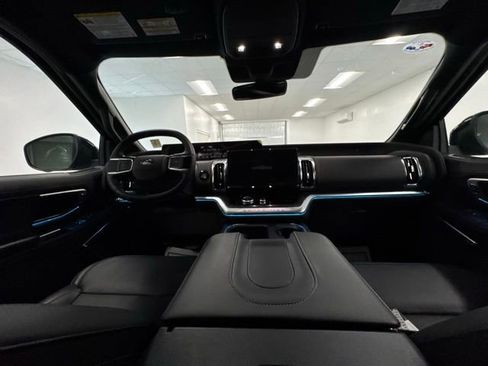 New 2026 Ford Expedition Platinum w/ Stealth Appearance Package image 15