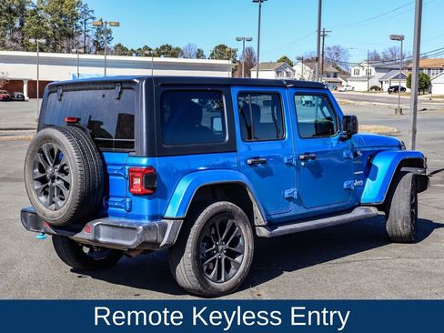 Used 2022 Jeep Wrangler Unlimited Sahara w/ Cold Weather Group image 8