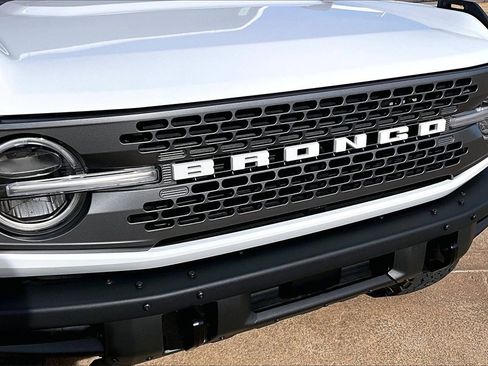 Used 2024 Ford Bronco Badlands image 28