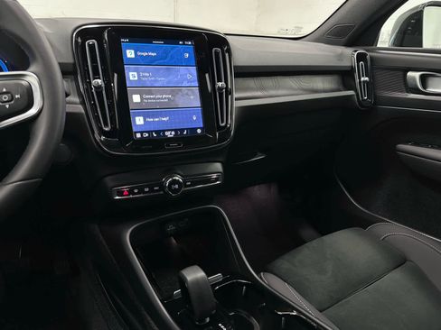 Used 2023 Volvo C40 P8 Recharge Plus image 28